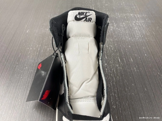 High (2023) 85 Black Jordan Retro White 1 BQ4422-001 0817